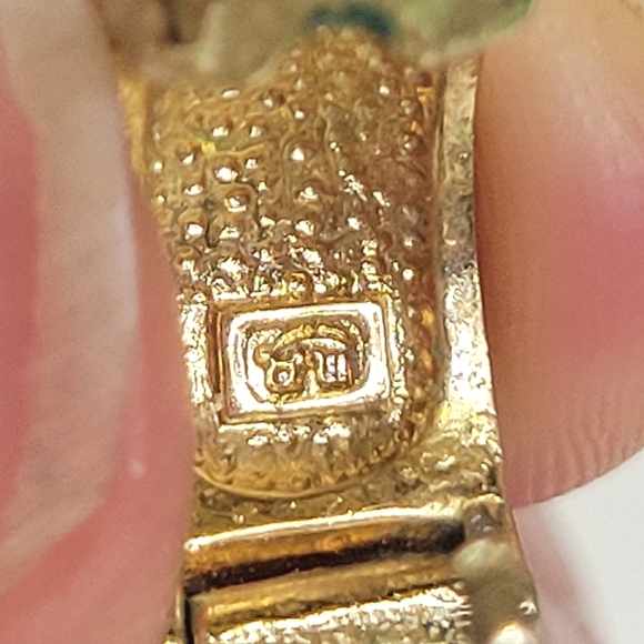 Estate Gold plated Pavé  CZ Diamonds - 14 each Mini Hoop Earrings (Stamped) - Picture 9 of 9